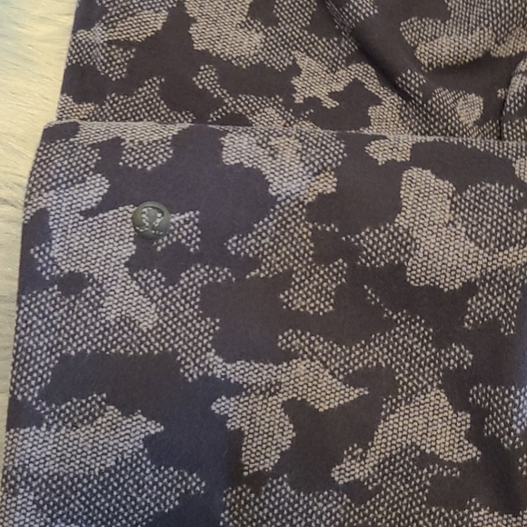 Lululemon ready to rulu hi-rise jogger camo - Picture 3 of 8